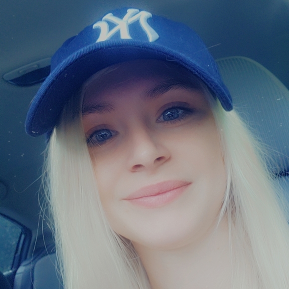 Meet your Posher, Crystal - Picture 9 of 12